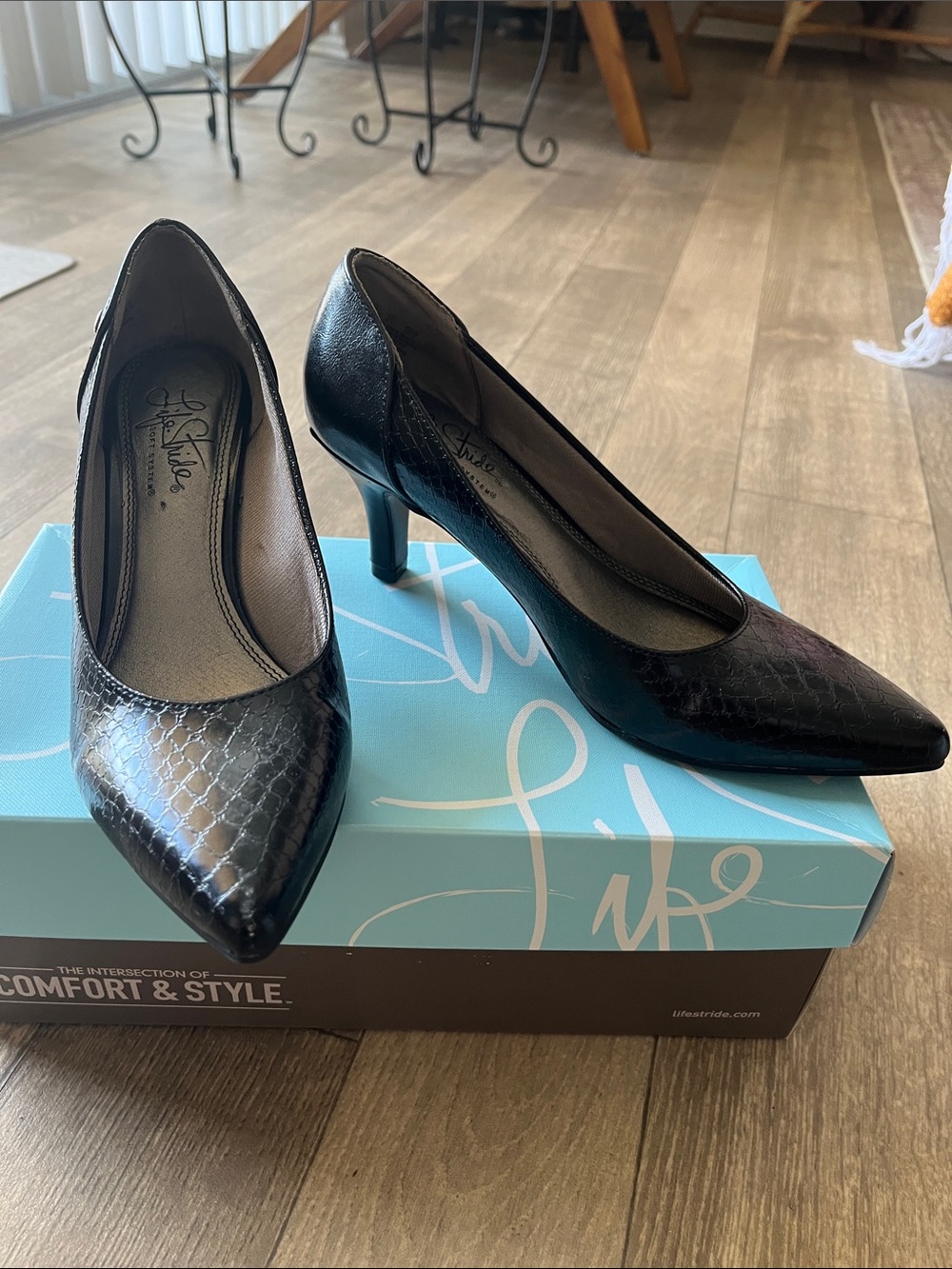 Life Stride Black Pointed-Toe Pump with Subtle Snakeskin Texture
